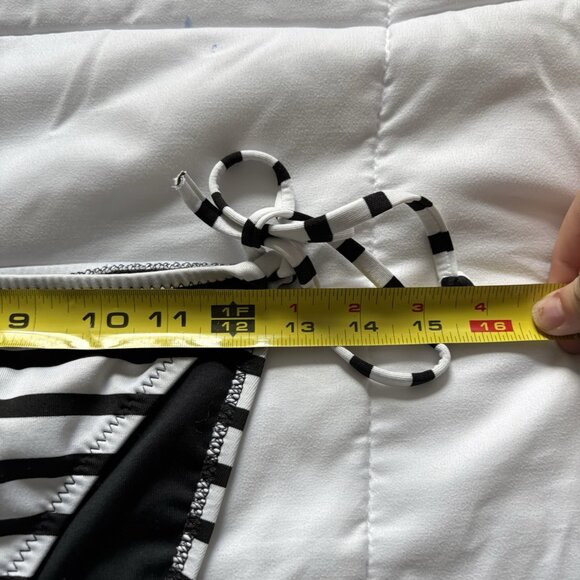 Becca Womens Size Medium String Bikini Bottom Black White Striped Swimsuit Beach - Picture 2 of 6